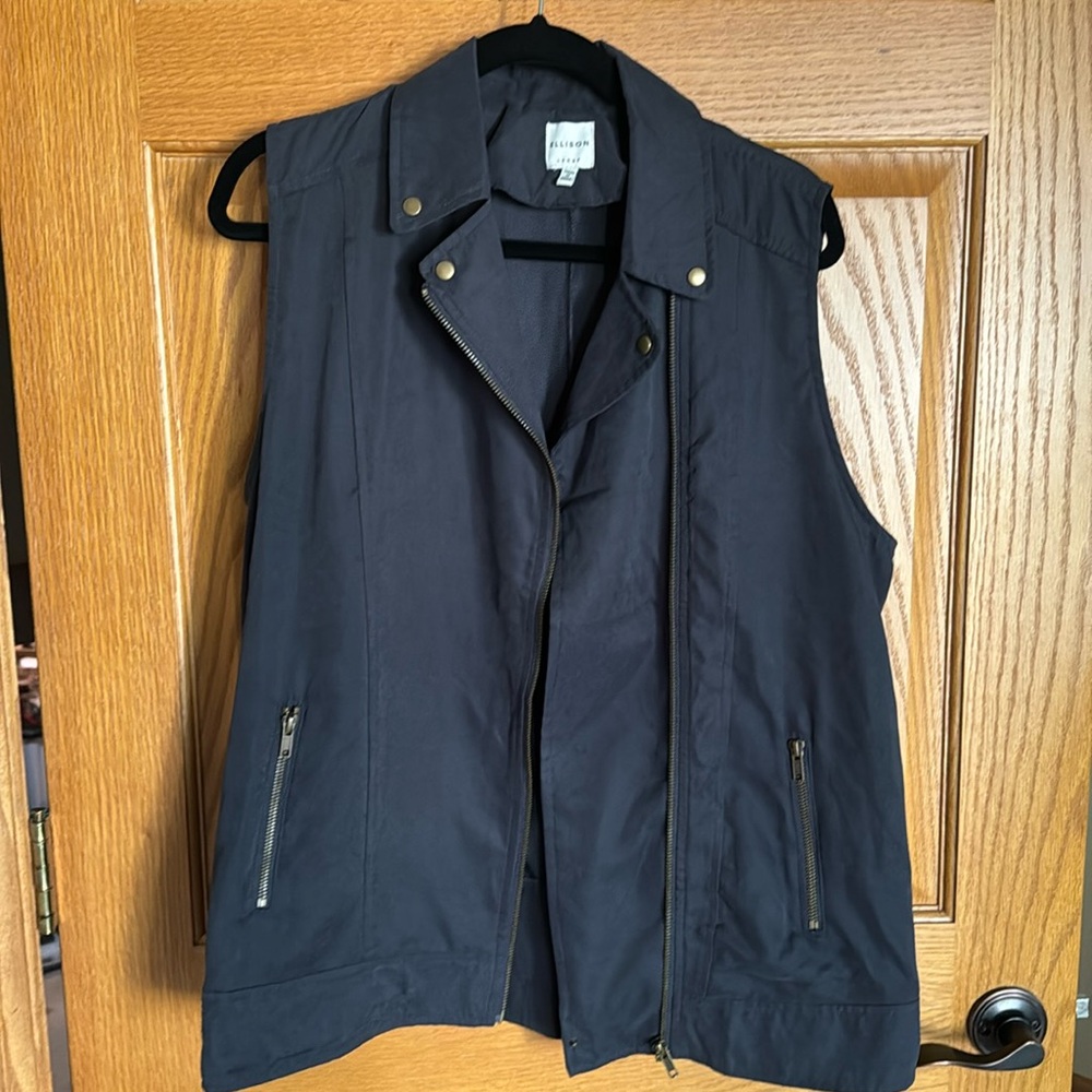 Ellison dark charcoal gray vest. Lightweight and perfect for layering.